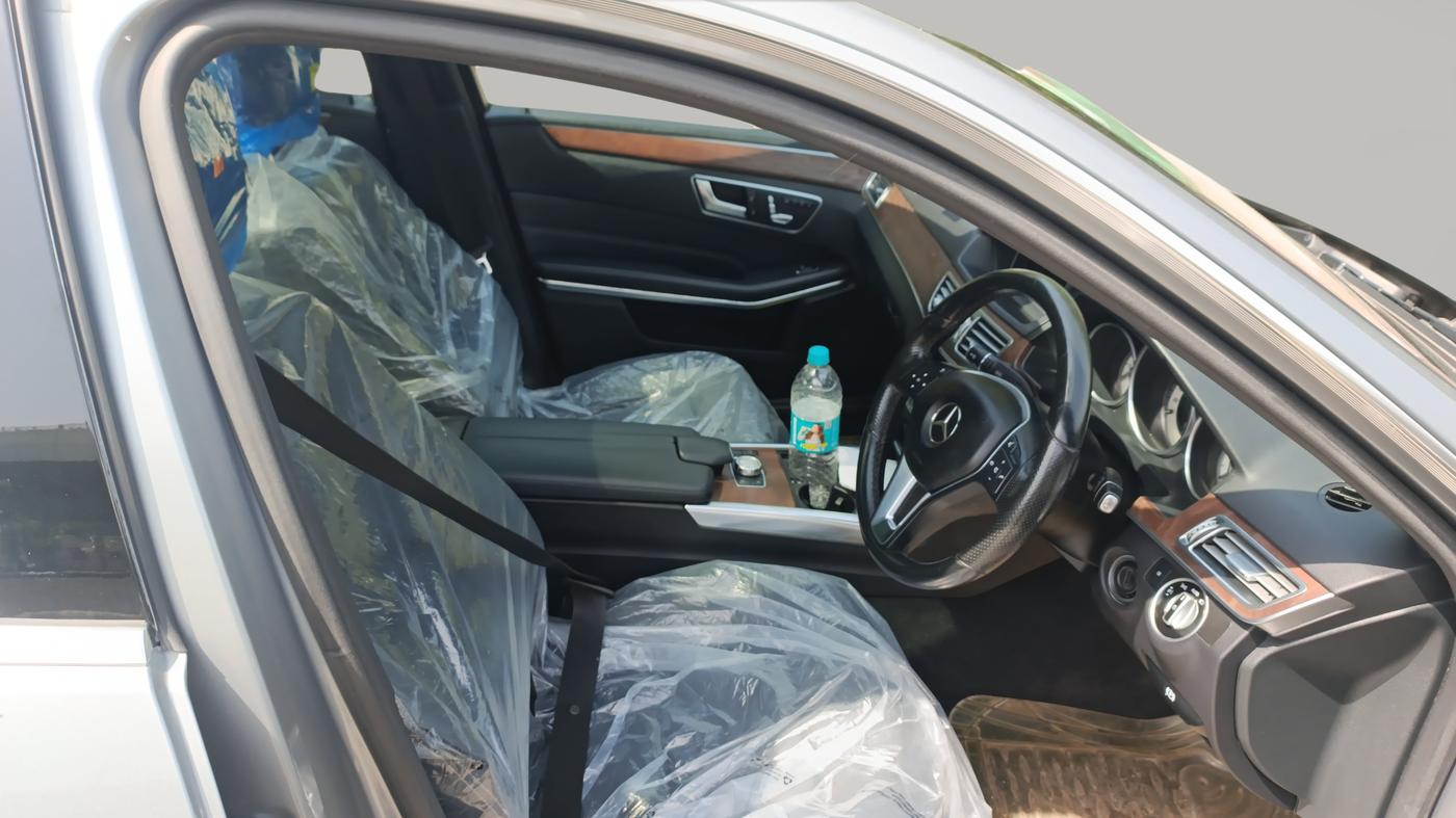 2015 Mercedes Benz E Class E 250 CDI AVANTGARDE, Diesel, Automatic, 58,500 km, Right Side Front Door Cabin