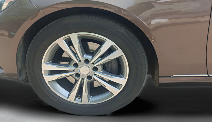 2015 Mercedes Benz E Class E 250 CDI Avantgarde, Diesel, Automatic, 66,701 km, Left Front Wheel