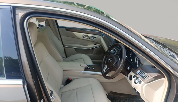 2015 Mercedes Benz E Class E 250 CDI Avantgarde, Diesel, Automatic, 66,701 km, Right Side Front Door Cabin