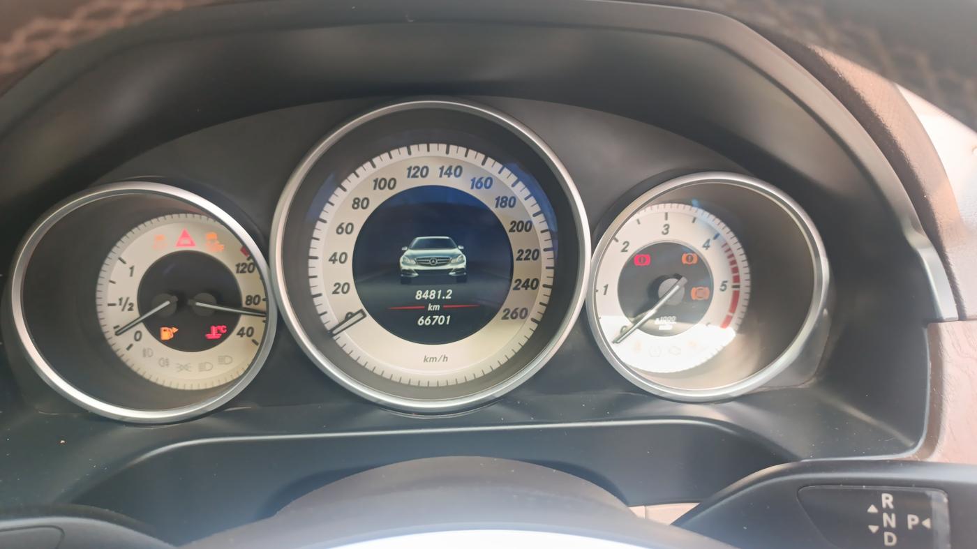 2015 Mercedes Benz E Class E 250 CDI Avantgarde, Diesel, Automatic, 66,701 km, Odometer Image