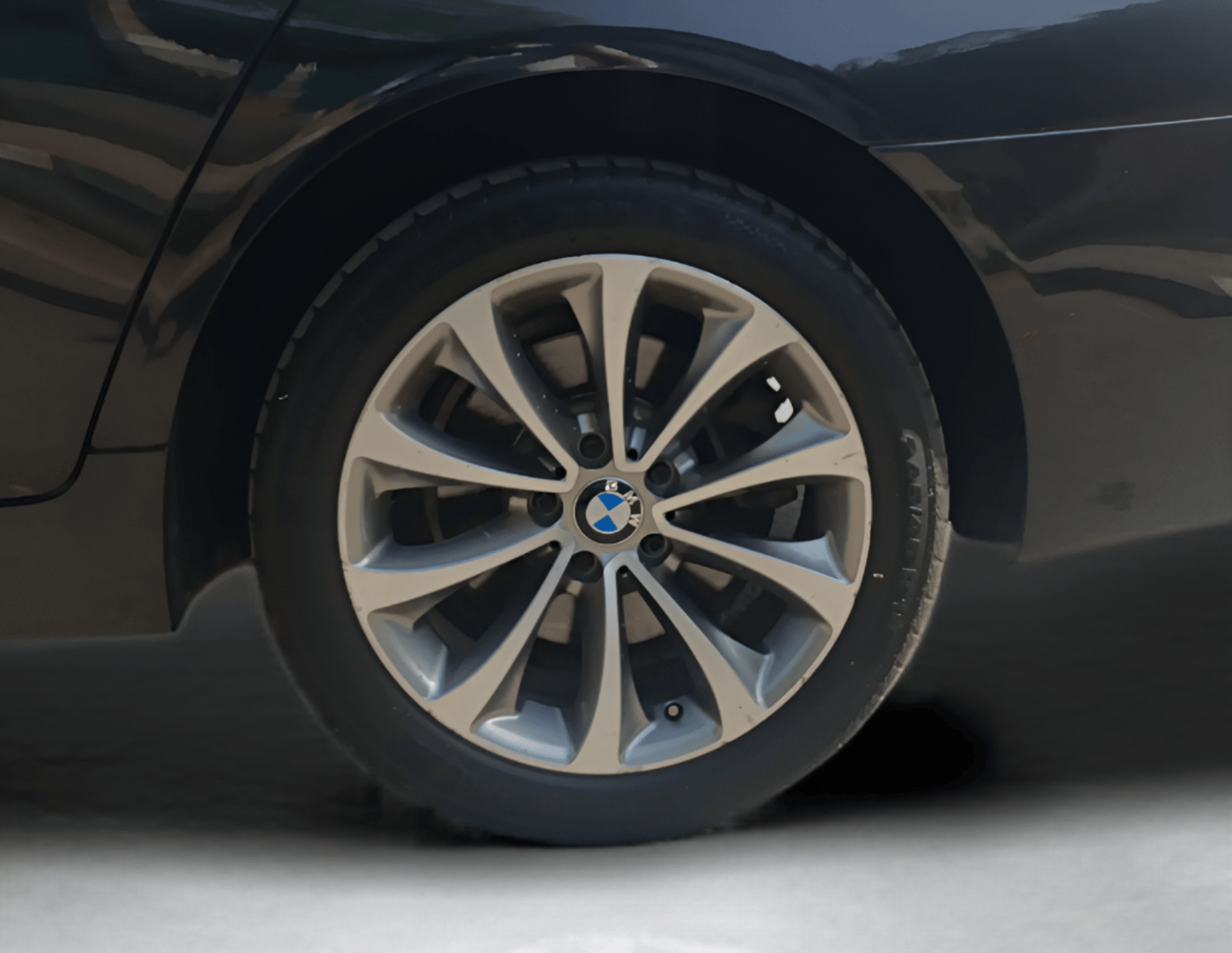 2016 BMW 5 Series 520D LUXURY LINE, Diesel, Automatic, 83,336 km, Left Rear Wheel