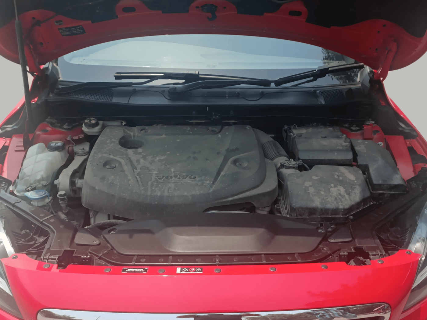 2017 Volvo V40 Cross Country D3, Diesel, Automatic, 64,048 km, Open Bonnet