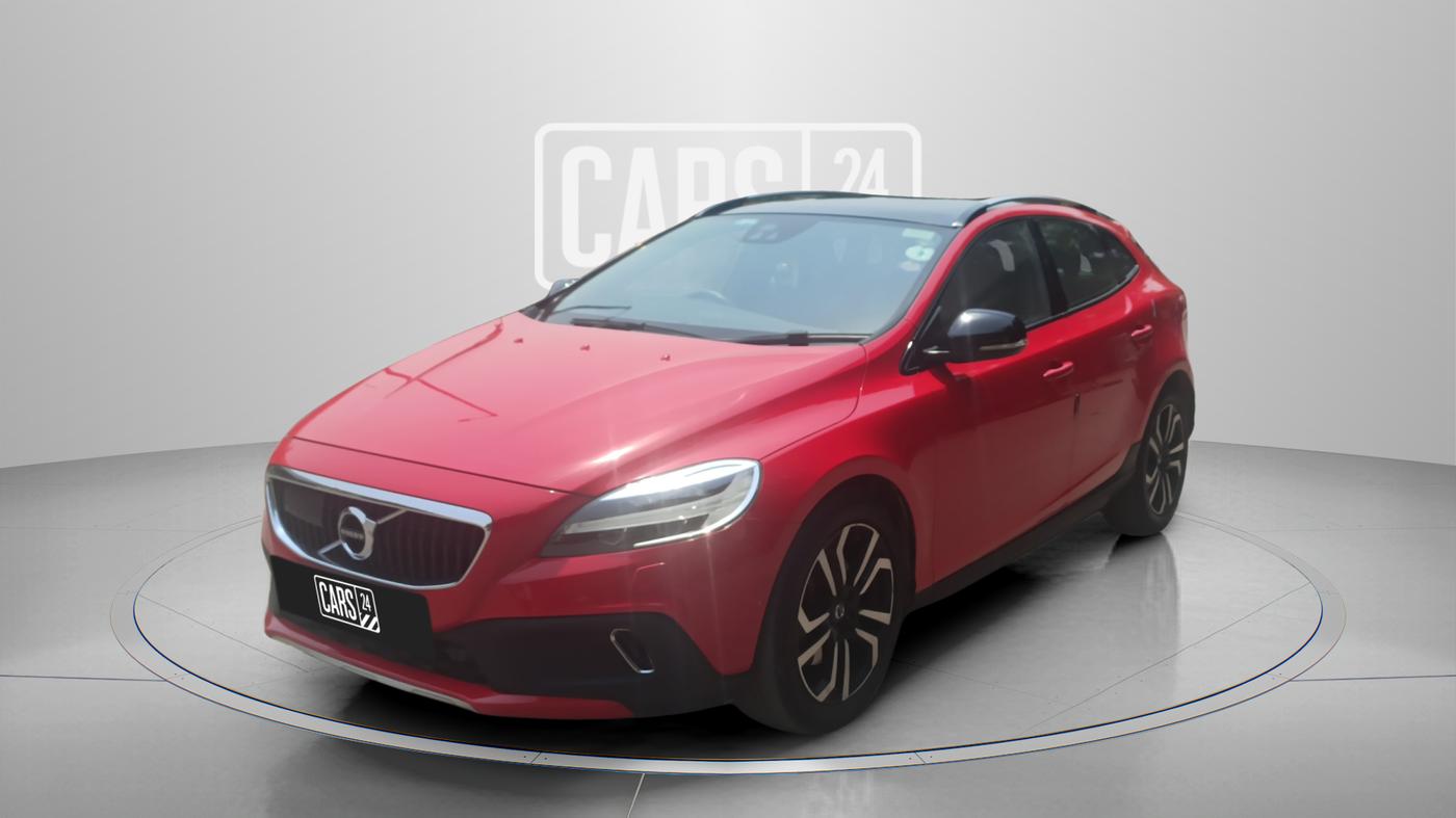2017 Volvo V40 Cross Country D3, Diesel, Automatic, 64,048 km, Left Front Diagonal
