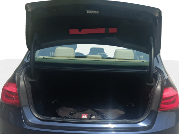 2016 BMW 3 Series 320d Sport Line, Diesel, Automatic, 62,192 km, Boot Inside