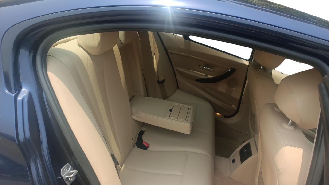 2016 BMW 3 Series 320d Sport Line, Diesel, Automatic, 62,192 km, Right Side Rear Door Cabin