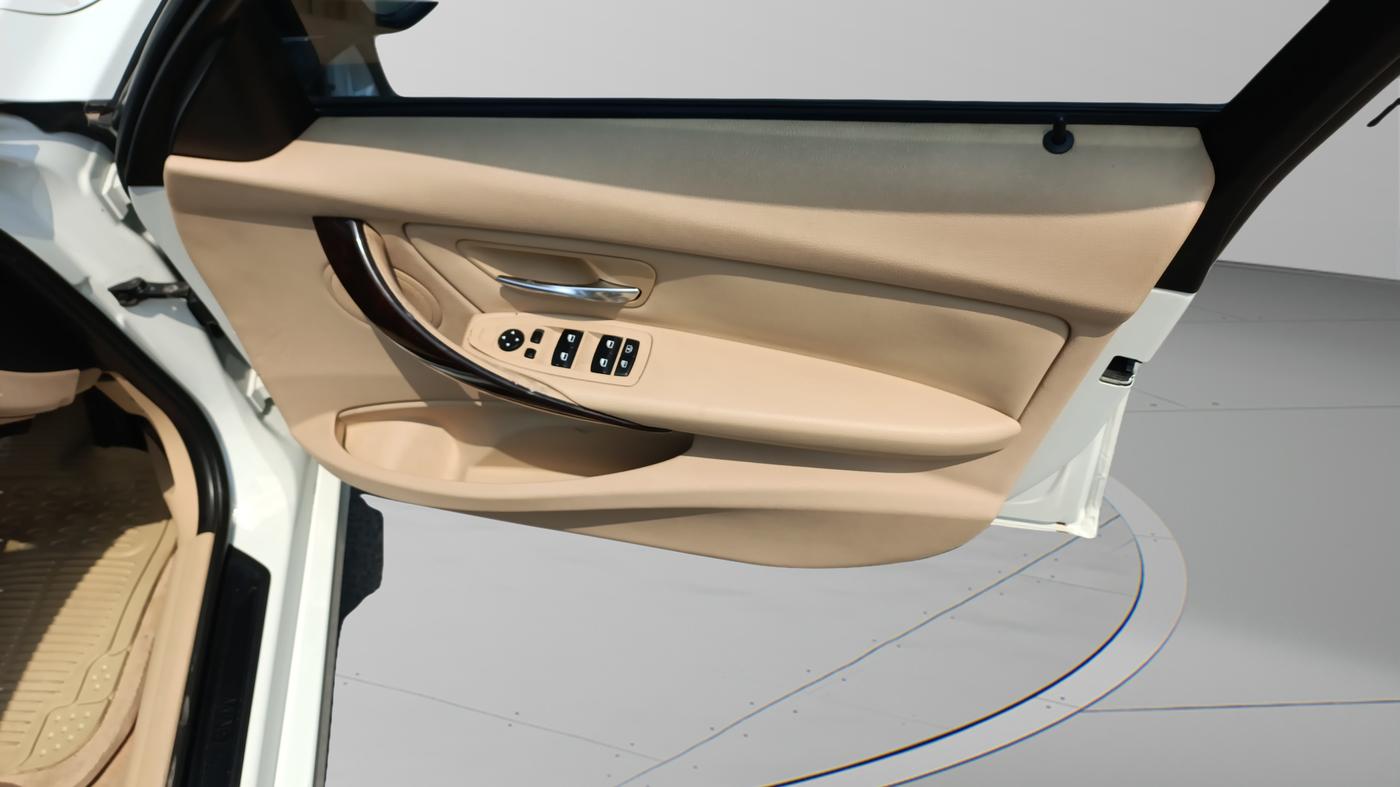 2015 BMW 3 Series 320D LUXURYLINE, Diesel, Automatic, 37,660 km, Driver Side Door Panel Controls