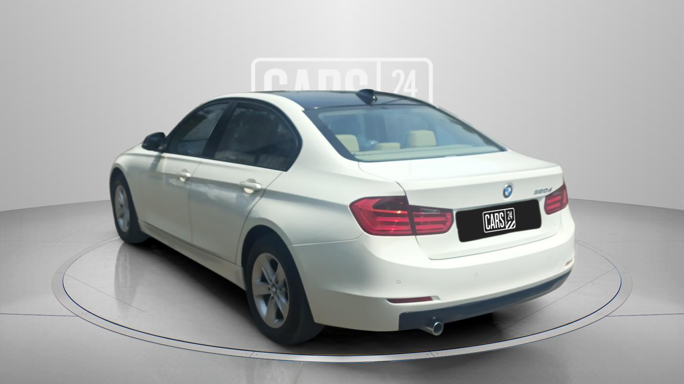 2015 BMW 3 Series 320D LUXURYLINE, Diesel, Automatic, 37,660 km, Left Back Diagonal