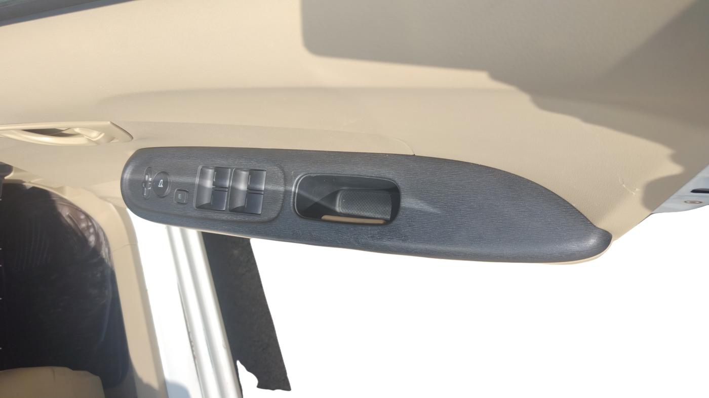 2015 Honda Brio S MT, Petrol, Manual, 24,229 km, Driver Side Door Panel Controls
