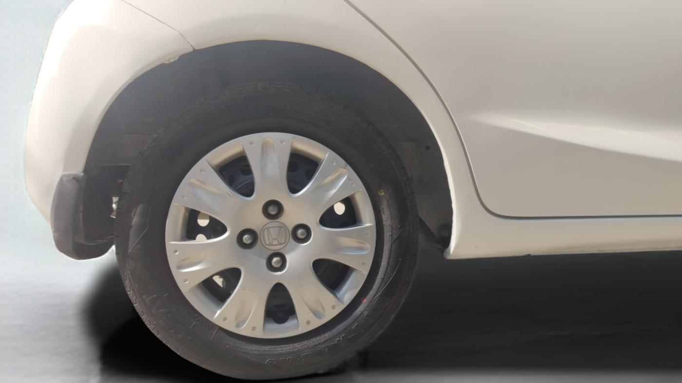 2015 Honda Brio S MT, Petrol, Manual, 24,229 km, Right Rear Wheel