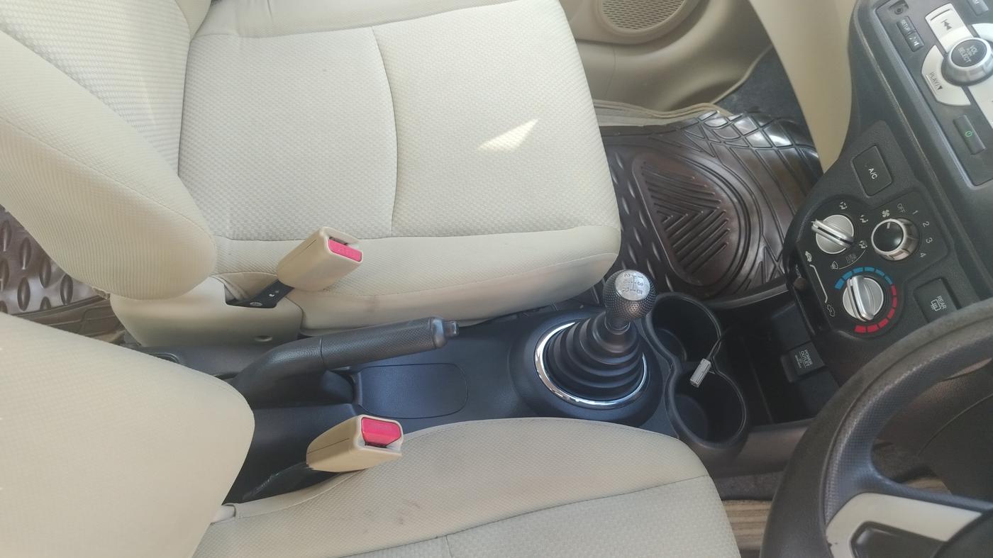 2015 Honda Brio S MT, Petrol, Manual, 24,229 km, Gear Lever