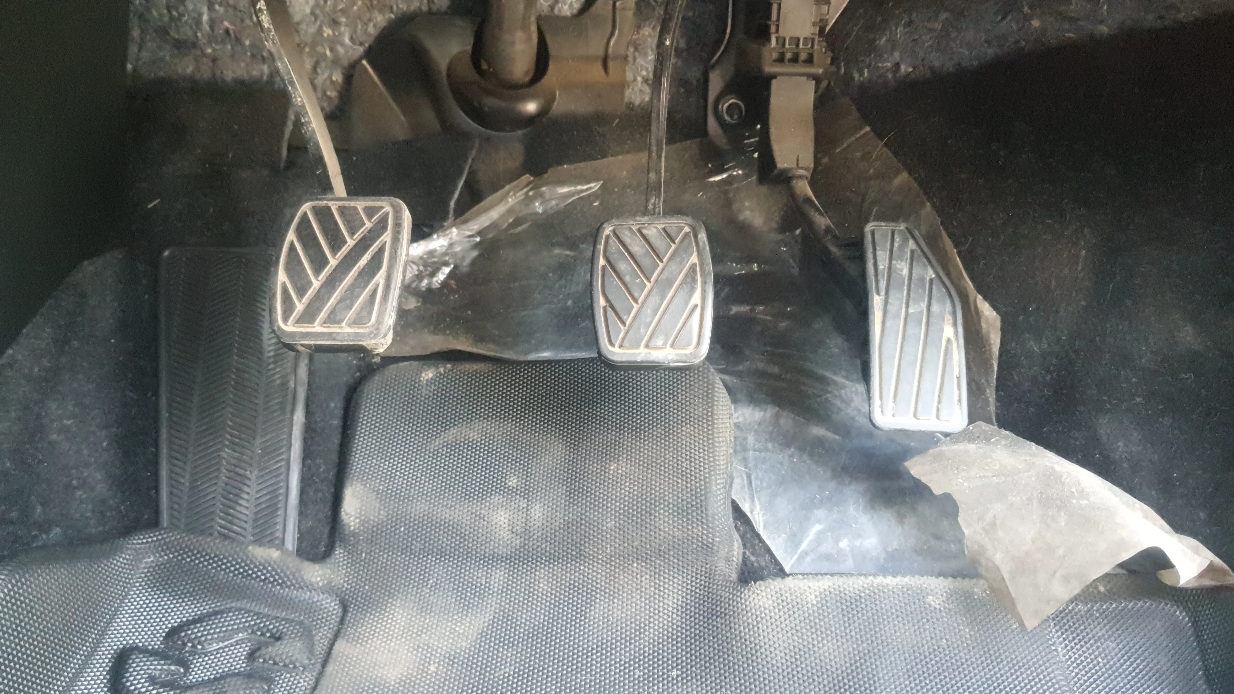 2024 Maruti Baleno DELTA PETROL 1.2, Petrol, Manual, 12,830 km, Pedals