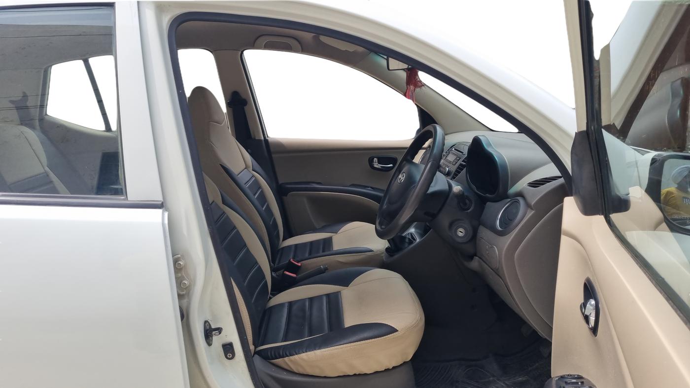2012 Hyundai i10 MAGNA 1.2, Petrol, Manual, 71,418 km, Right Side Front Door Cabin