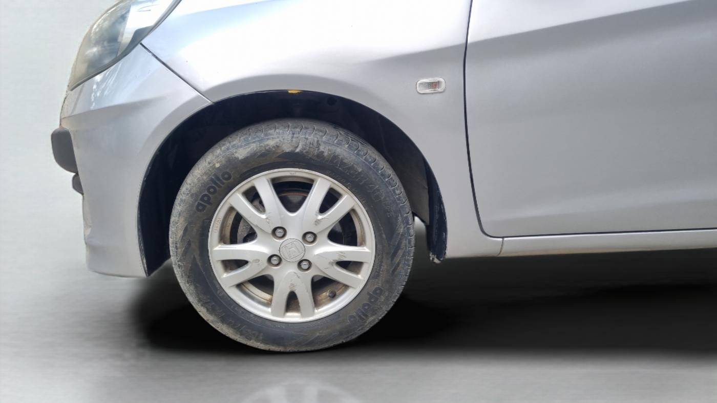2013 Honda Brio V MT, Petrol, Manual, 79,237 km, Left Front Wheel