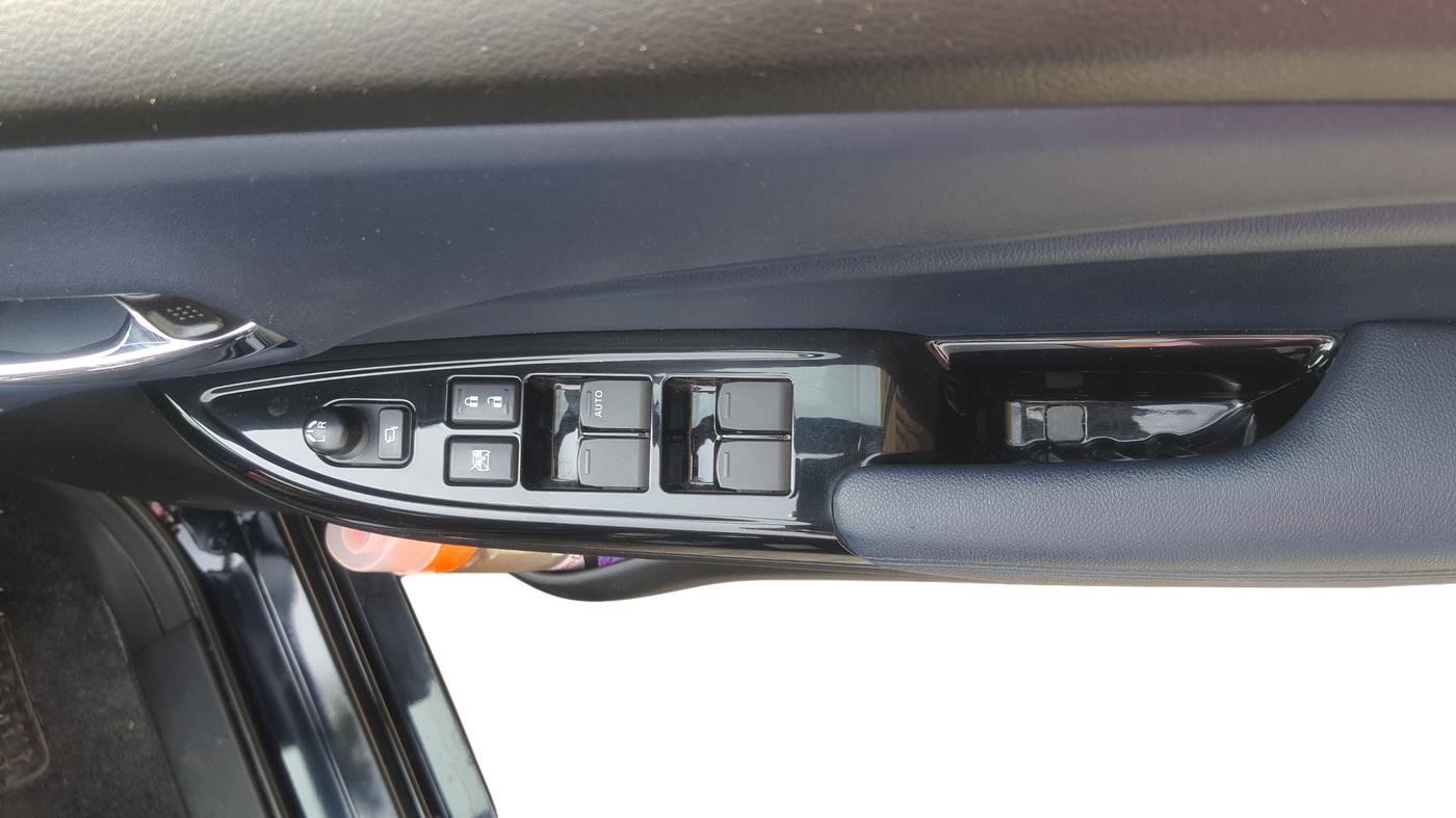 2024 Maruti Baleno ZETA PETROL 1.2, Petrol, Manual, 13,356 km, Driver Side Door Panel Controls