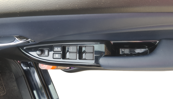 2024 Maruti Baleno ZETA PETROL 1.2, Petrol, Manual, 13,356 km, Driver Side Door Panel Controls