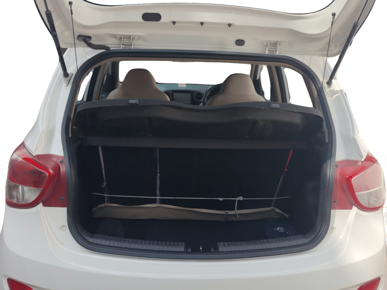 2016 Hyundai Grand i10 MAGNA 1.2 KAPPA VTVT, Petrol, Manual, 36,503 km, Boot Inside