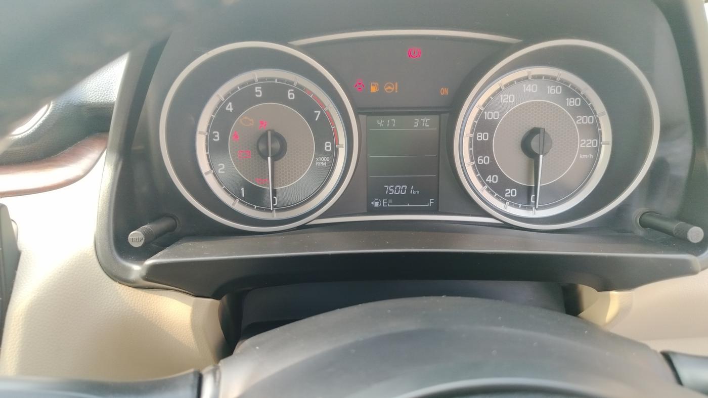2017 Maruti Dzire ZXI, Petrol, Manual, 75,001 km, Odometer Image