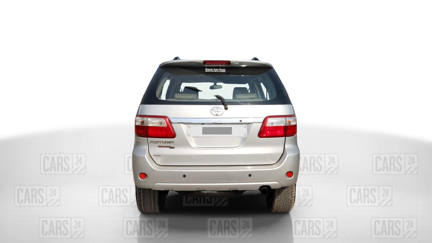 2010 Toyota Fortuner 3.0 4X4 MT, Diesel, Manual, 1,25,518 km, Back/Rear