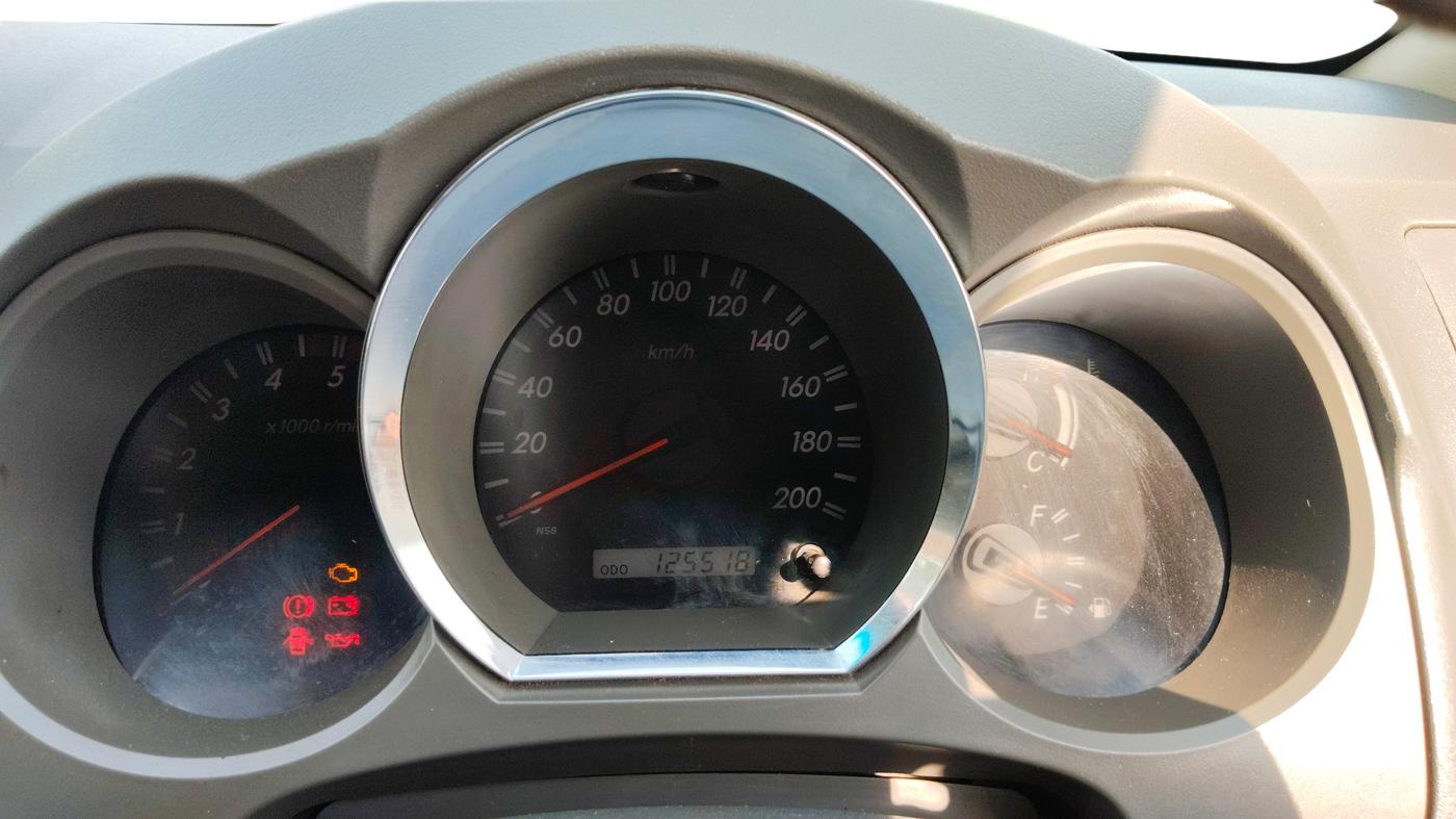 2010 Toyota Fortuner 3.0 4X4 MT, Diesel, Manual, 1,25,518 km, Odometer Image