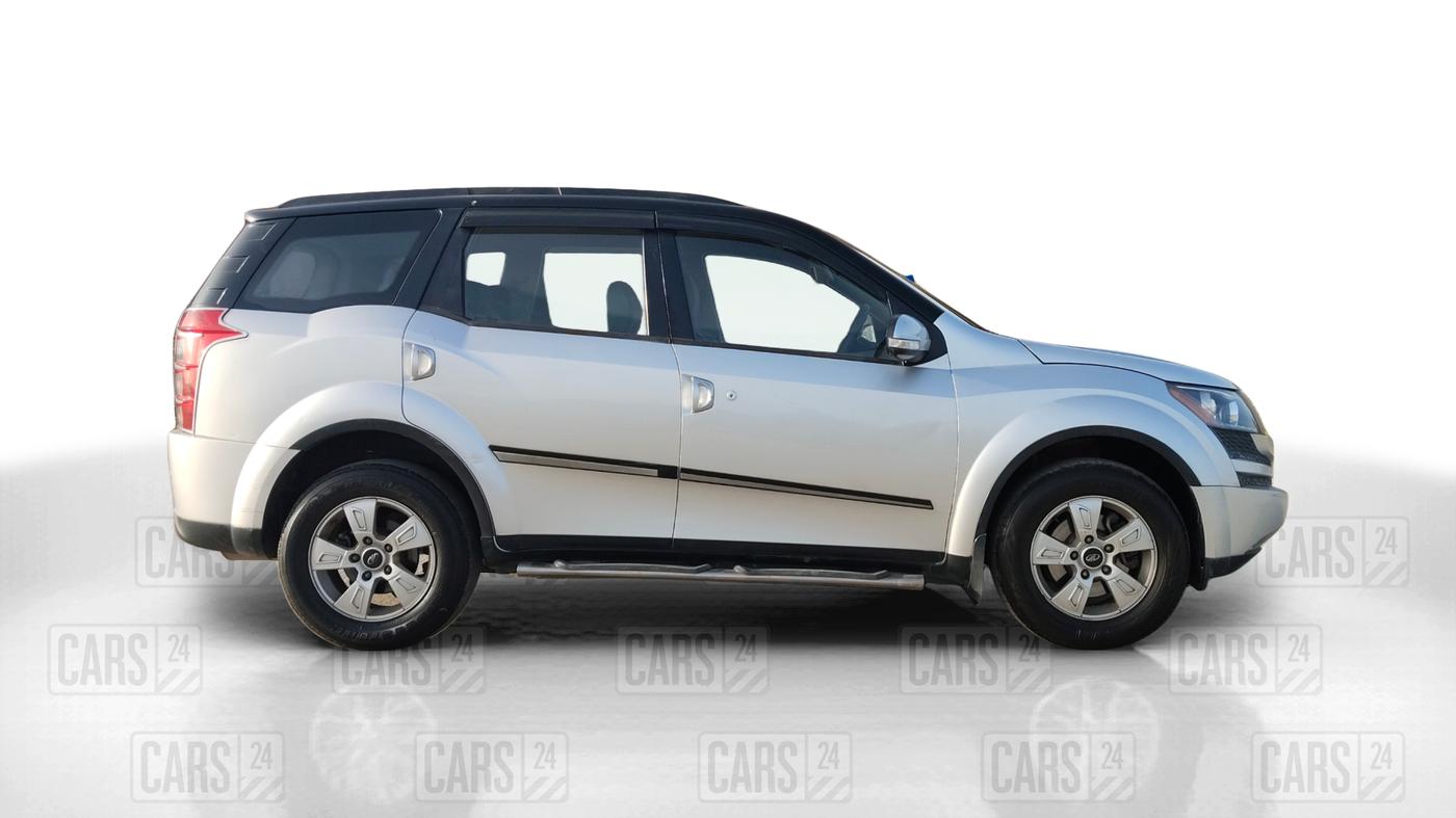 2014 Mahindra XUV500 W8, Diesel, Manual, 1,26,564 km, Right Side View