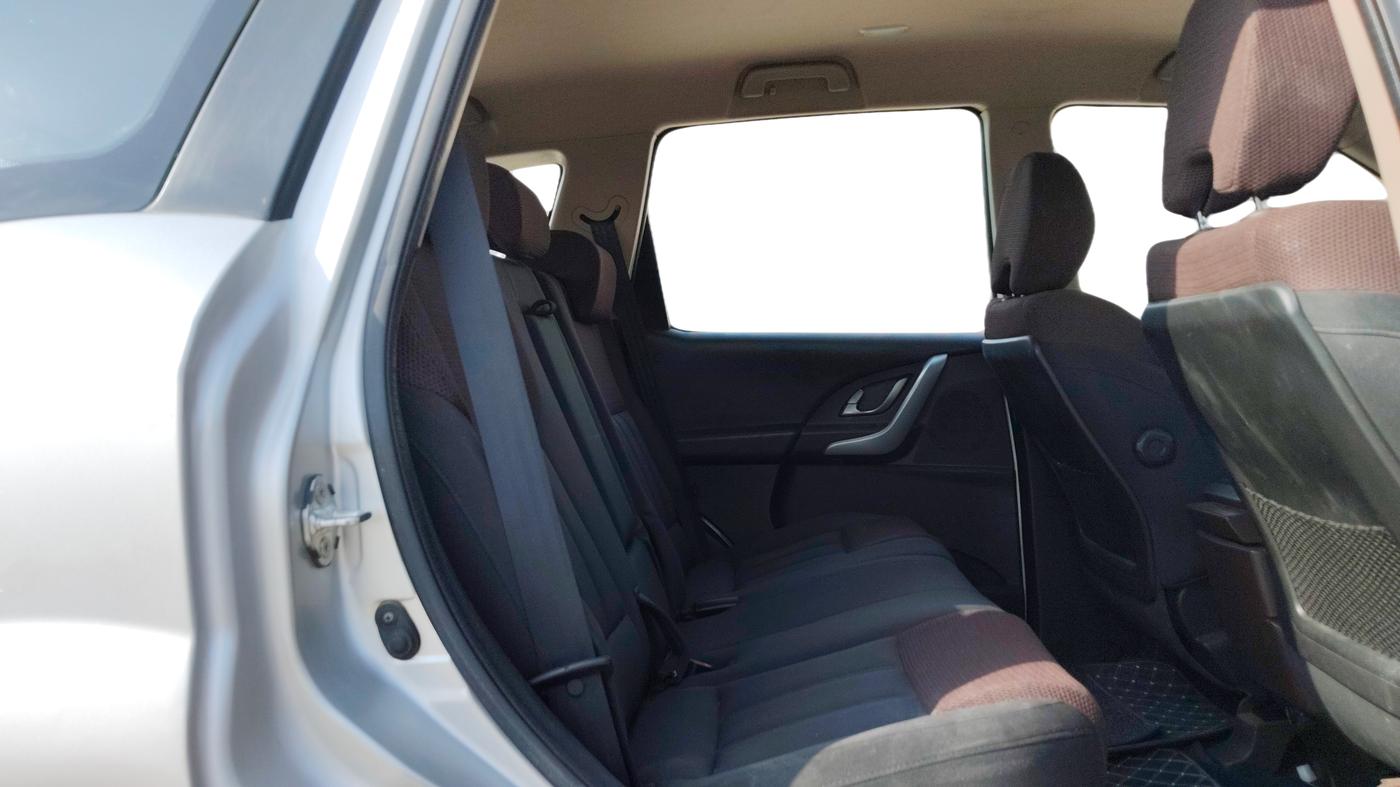 2015 Mahindra XUV500 W6, Diesel, Manual, 73,546 km, Right Side Rear Door Cabin