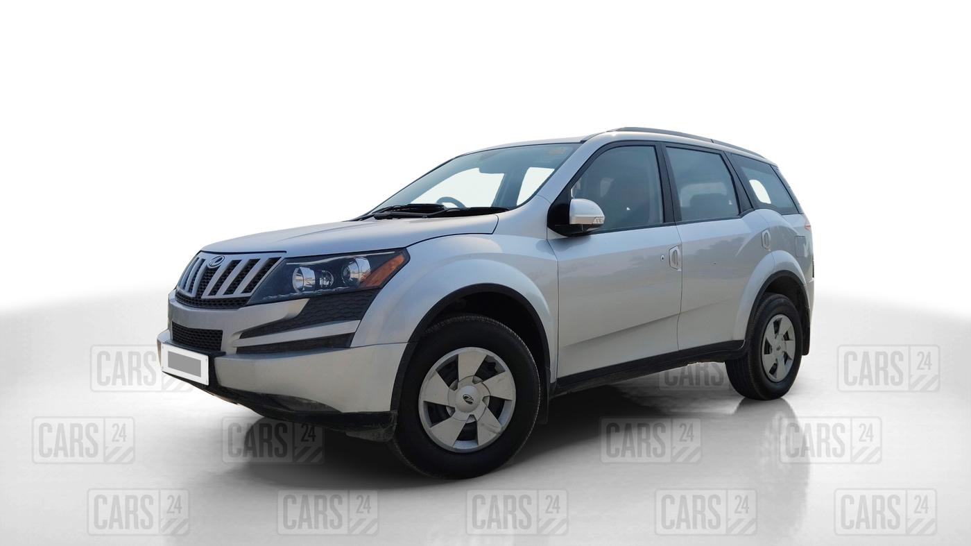 2015 Mahindra XUV500 W6, Diesel, Manual, 73,546 km, Left Front Diagonal