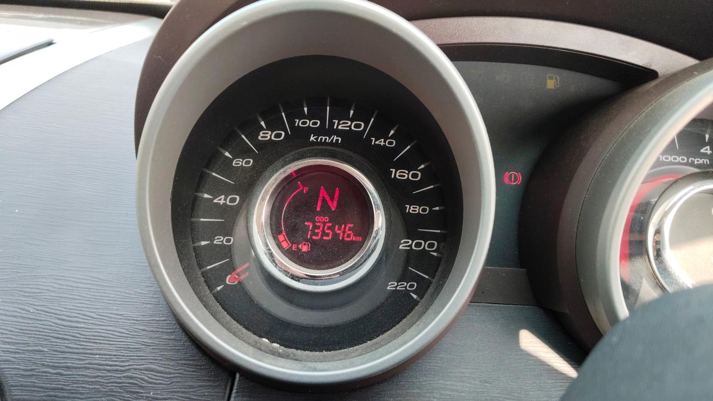 2015 Mahindra XUV500 W6, Diesel, Manual, 73,546 km, Odometer Image
