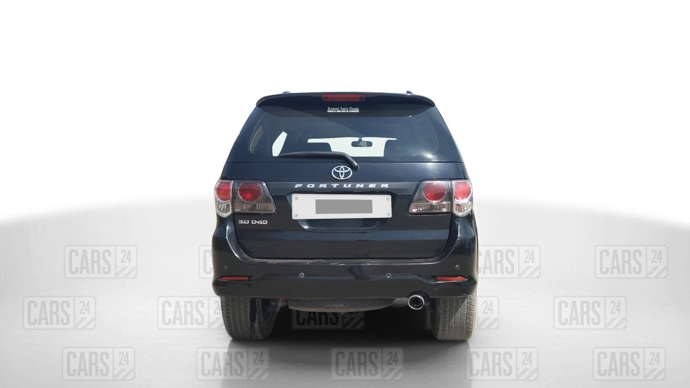 2013 Toyota Fortuner 3.0 4X2 MT, Diesel, Manual, 1,28,360 km, Back/Rear