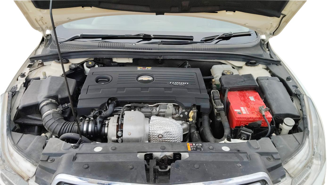 2016 Chevrolet Cruze LTZ AT, Diesel, Automatic, 87,300 km, Open Bonnet
