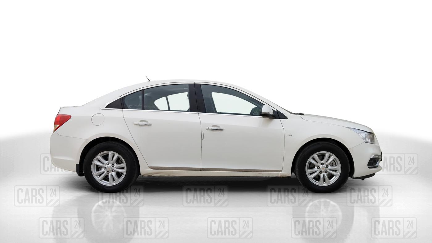 2016 Chevrolet Cruze LTZ AT, Diesel, Automatic, 87,300 km, Right Side View
