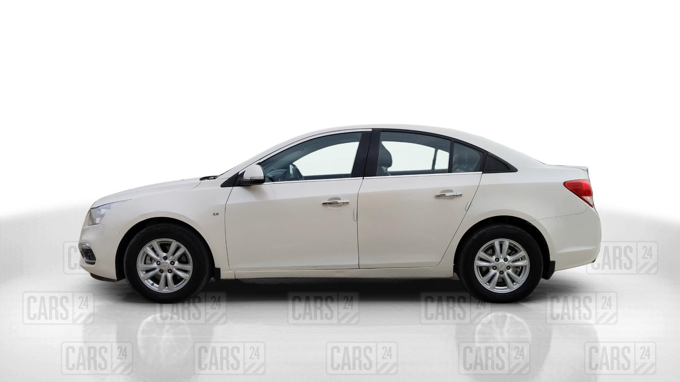 2016 Chevrolet Cruze LTZ AT, Diesel, Automatic, 87,300 km, Left Side