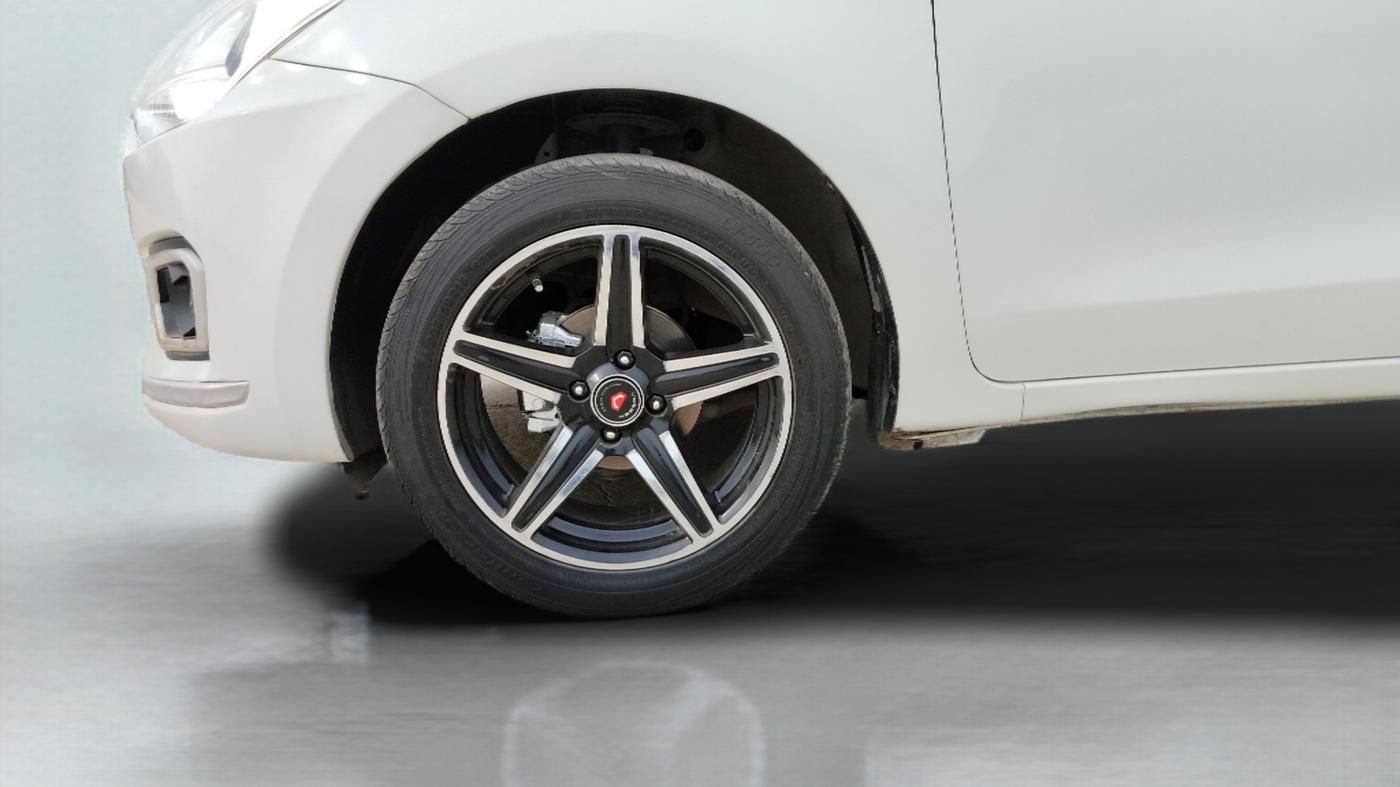 2018 Maruti Dzire LDI, Diesel, Manual, 72,014 km, Left Front Wheel