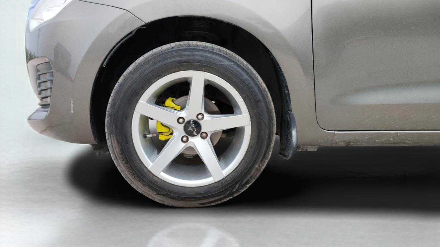 2020 Maruti Swift VXI, Petrol, Manual, 51,275 km, Left Front Wheel