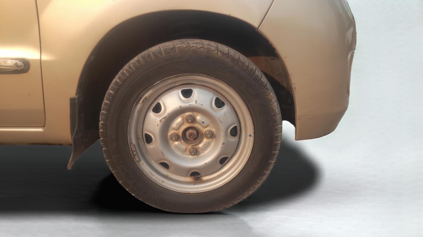 2009 Maruti Zen Estilo LXI, Petrol, Manual, 83,746 km, Right Front Wheel