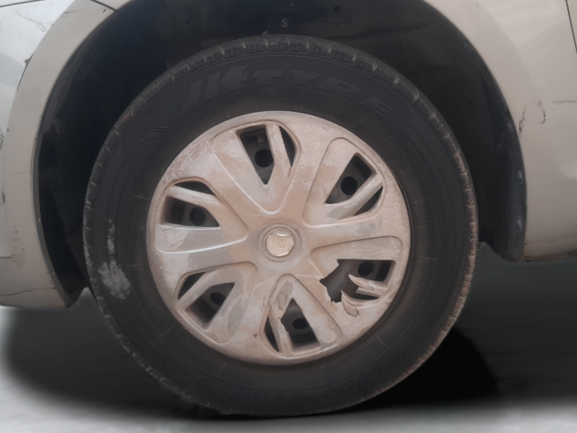 2013 Maruti Swift VDI, Diesel, Manual, 97,800 km, Left Front Wheel