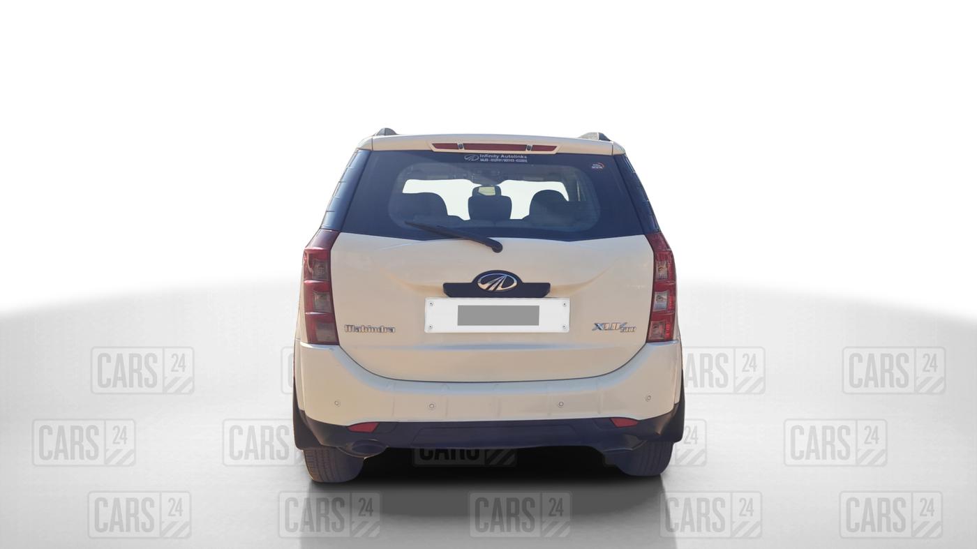 2013 Mahindra XUV500 W8, Diesel, Manual, 1,01,954 km, Back/Rear