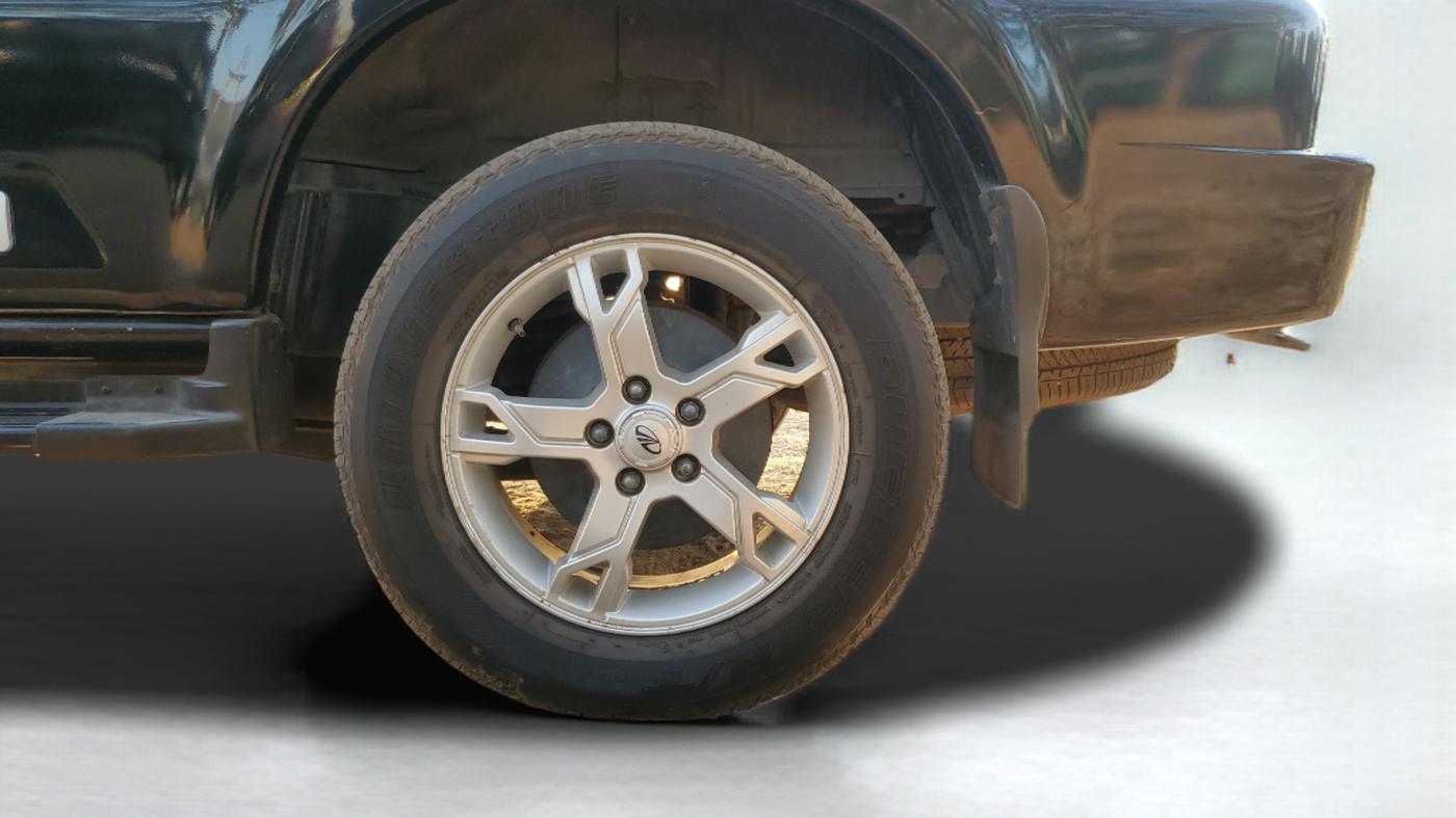 2014 Mahindra Scorpio S10, Diesel, Manual, 41,300 km, Left Rear Wheel
