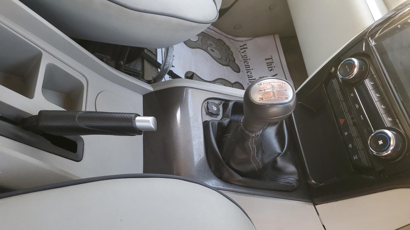 2014 Mahindra Scorpio S10, Diesel, Manual, 41,300 km, Gear Lever