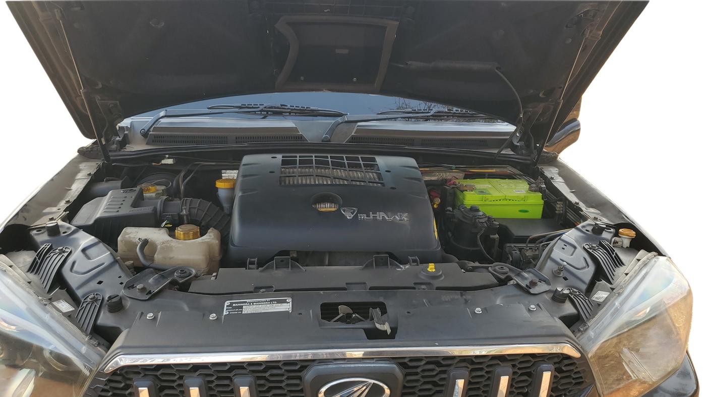 2014 Mahindra Scorpio S10, Diesel, Manual, 41,300 km, Open Bonnet