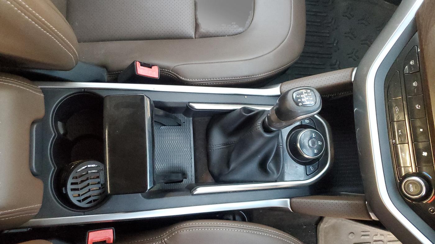 2019 Tata Harrier XZ 2.0L, Diesel, Manual, 77,716 km, Gear Lever