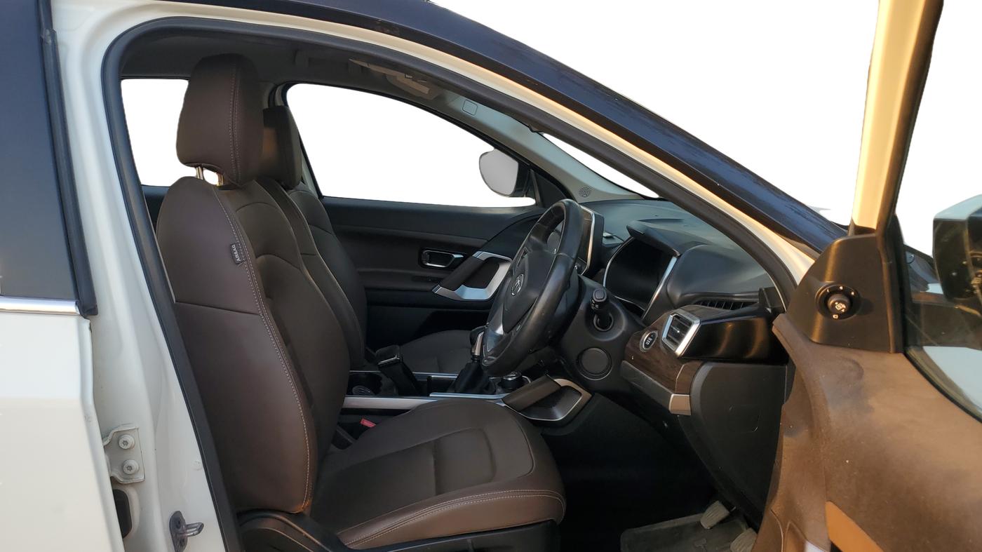 2019 Tata Harrier XZ 2.0L, Diesel, Manual, 77,716 km, Right Side Front Door Cabin
