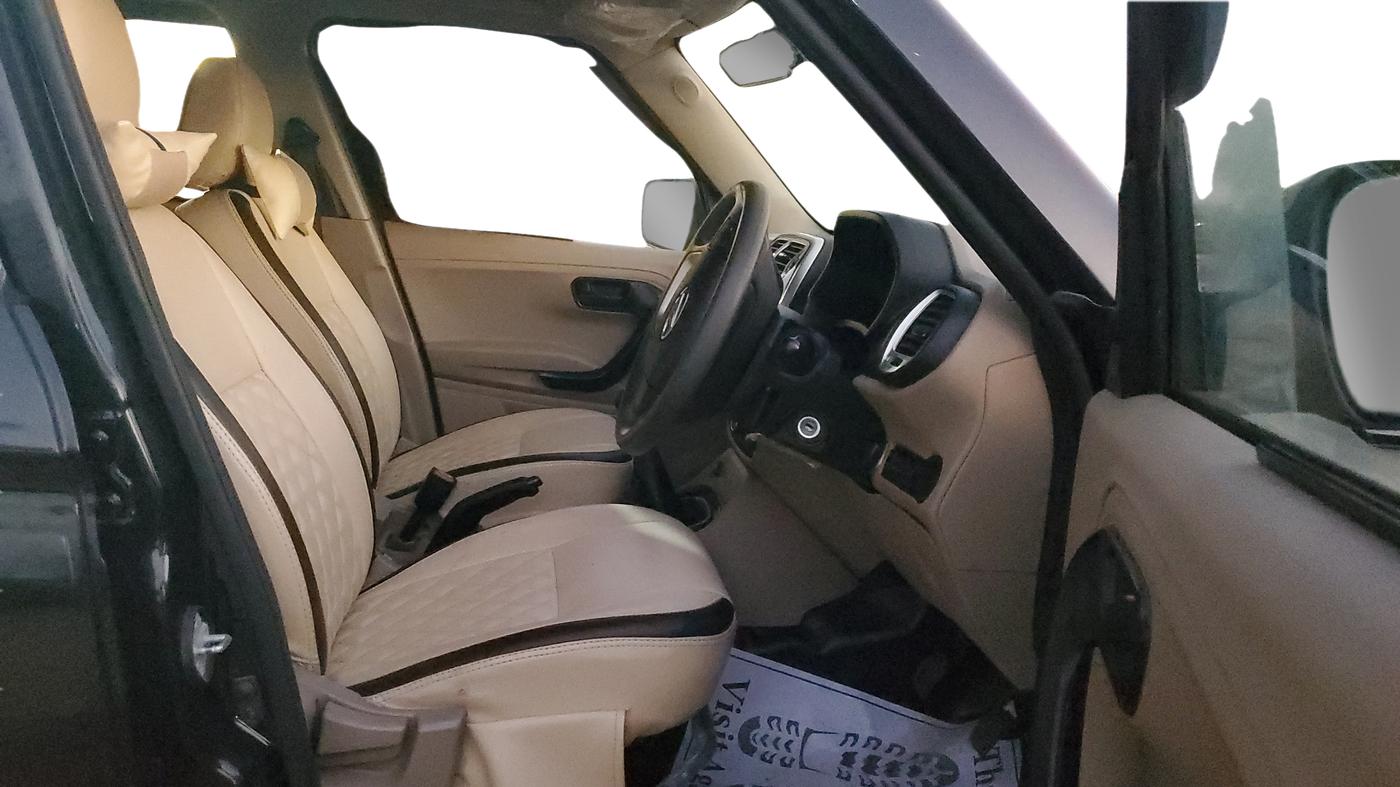 2022 Mahindra BOLERO NEO N 8, Diesel, Manual, 21,884 km, Right Side Front Door Cabin