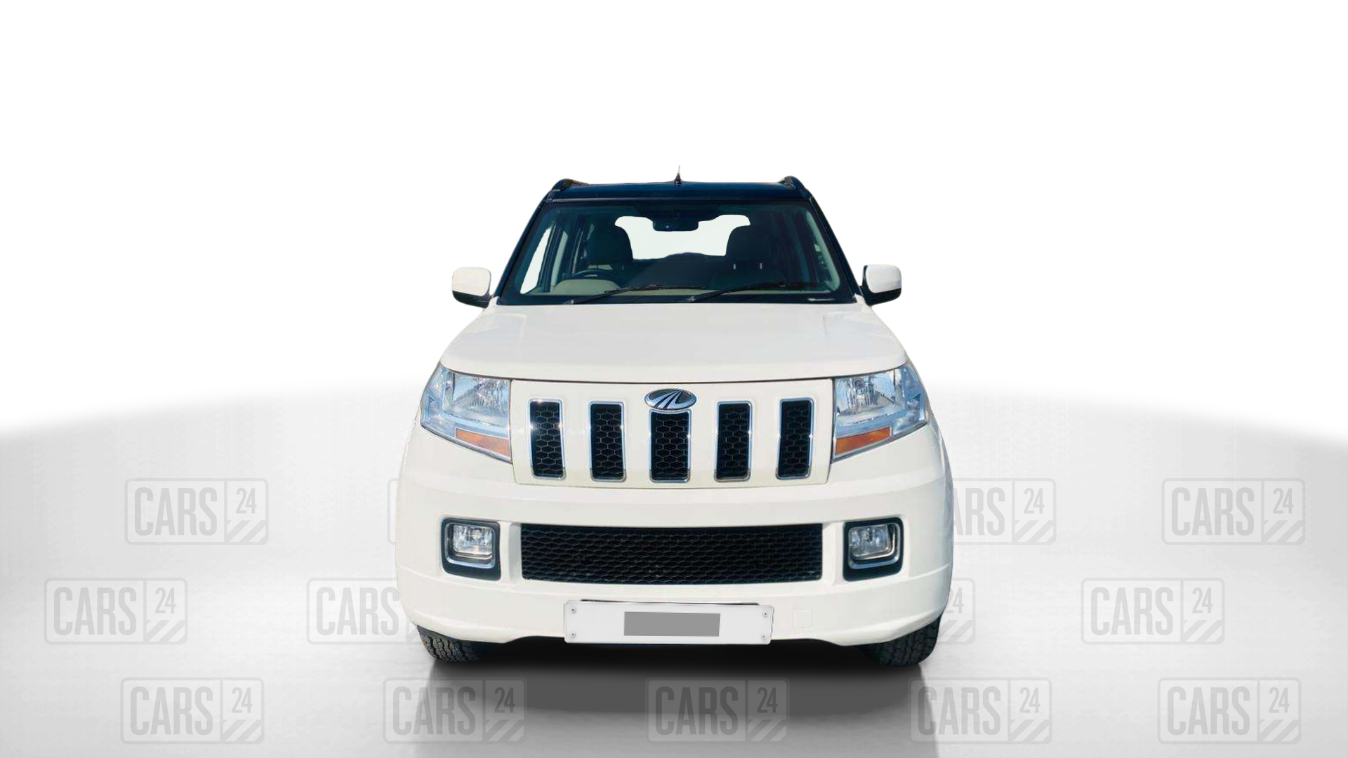 2016 Mahindra TUV300 T8, Diesel, Manual, 61,617 km, Front