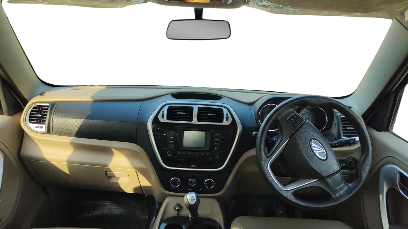 2016 Mahindra TUV300 T8, Diesel, Manual, 61,617 km, Dashboard