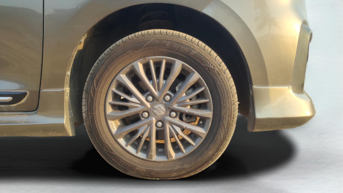 2019 Maruti Ertiga ZDI+ 1.5, Diesel, Manual, 1,00,797 km, Right Front Wheel