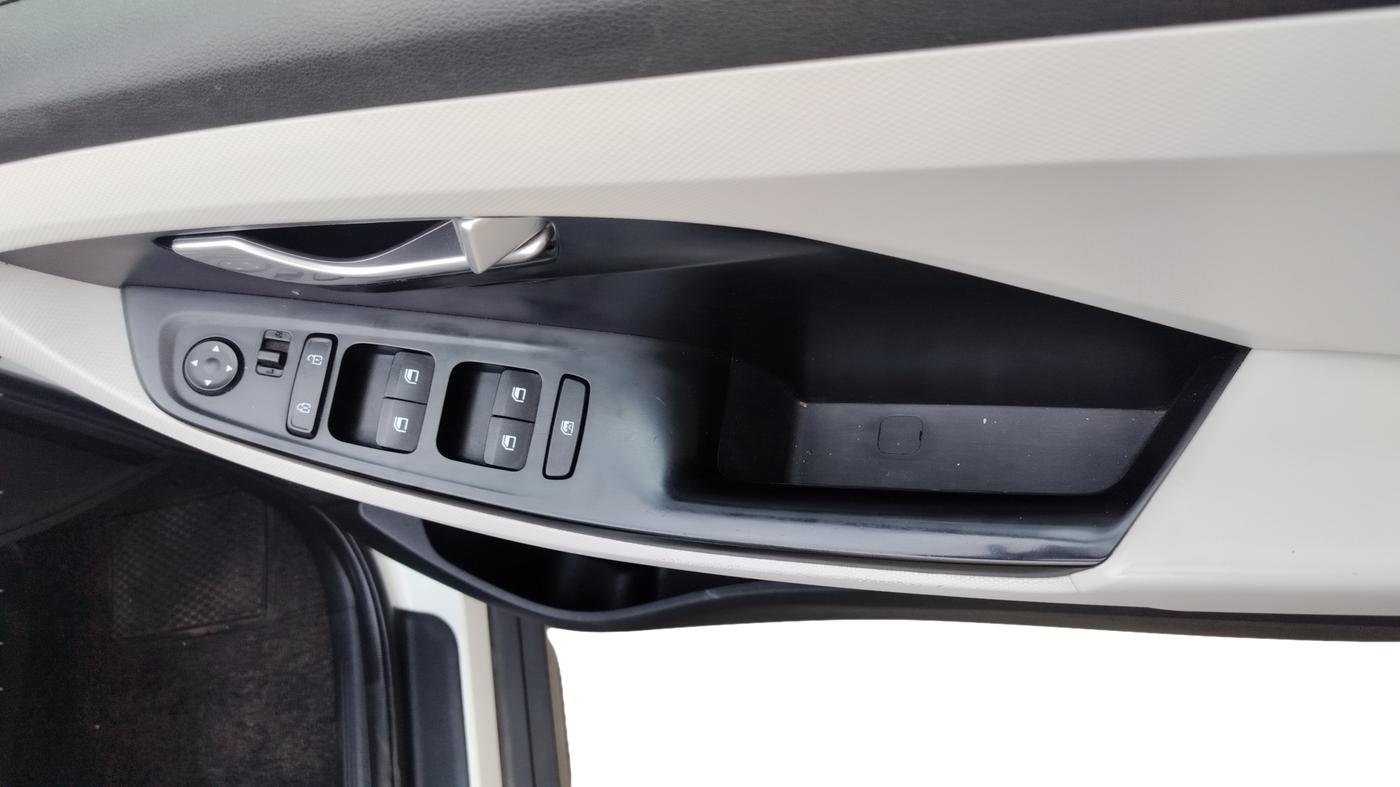 2020 Hyundai Creta S 1.5 DIESEL, Diesel, Manual, 65,249 km, Driver Side Door Panel Controls
