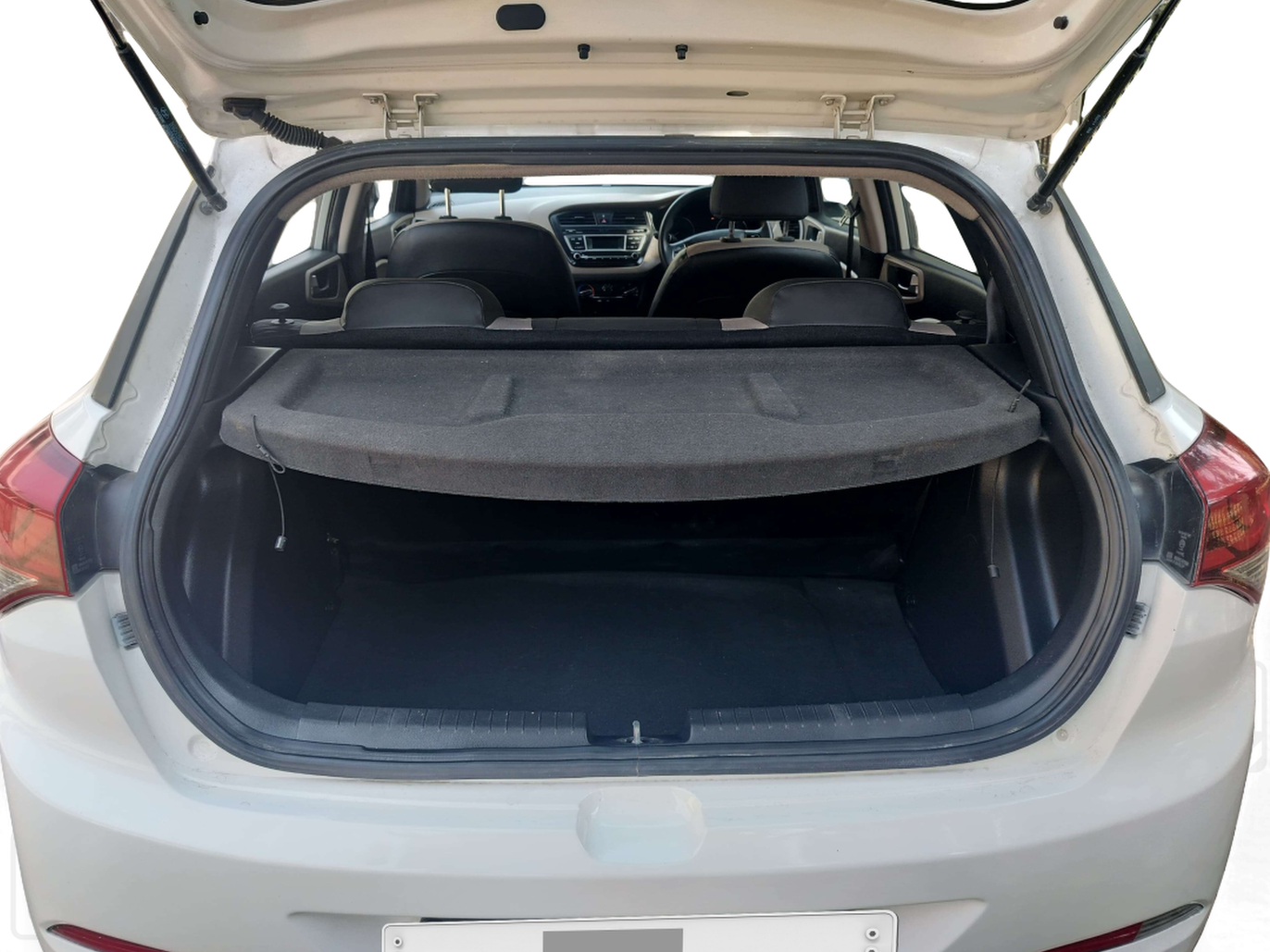 2015 Hyundai Elite i20 MAGNA 1.4 CRDI, Diesel, Manual, 65,204 km, Boot Inside