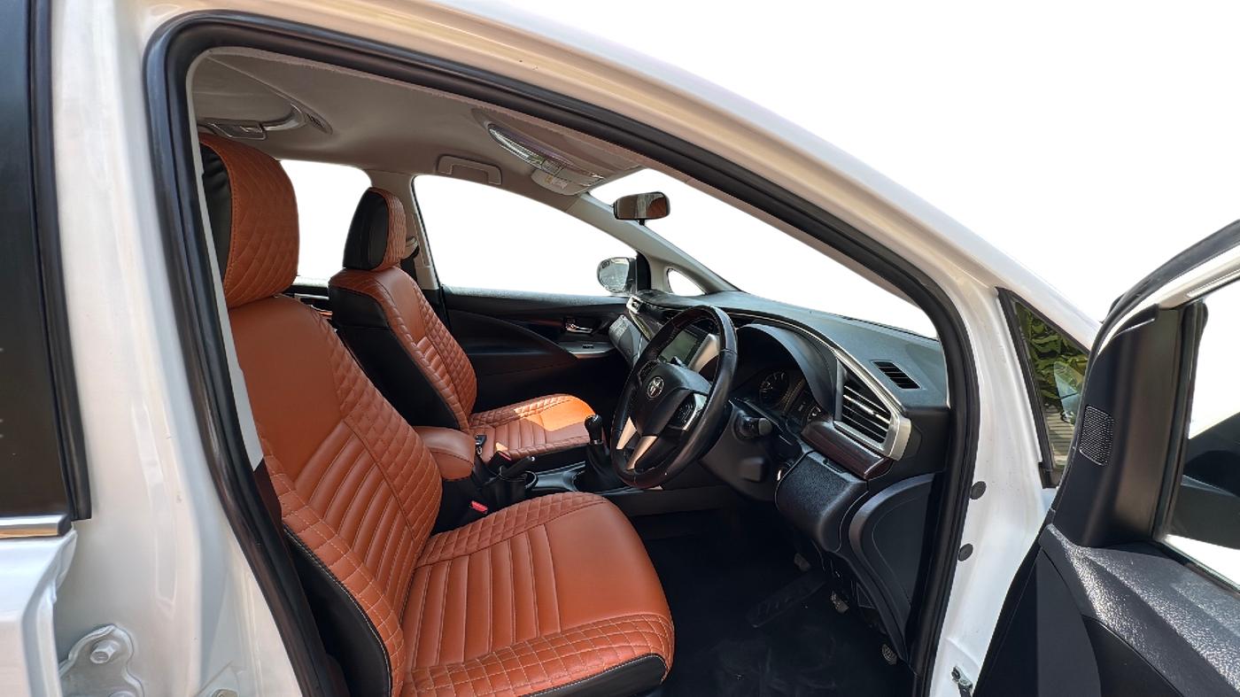 2018 Toyota Innova Crysta 2.4 VX 8 STR, Diesel, Manual, 51,759 km, Right Side Front Door Cabin