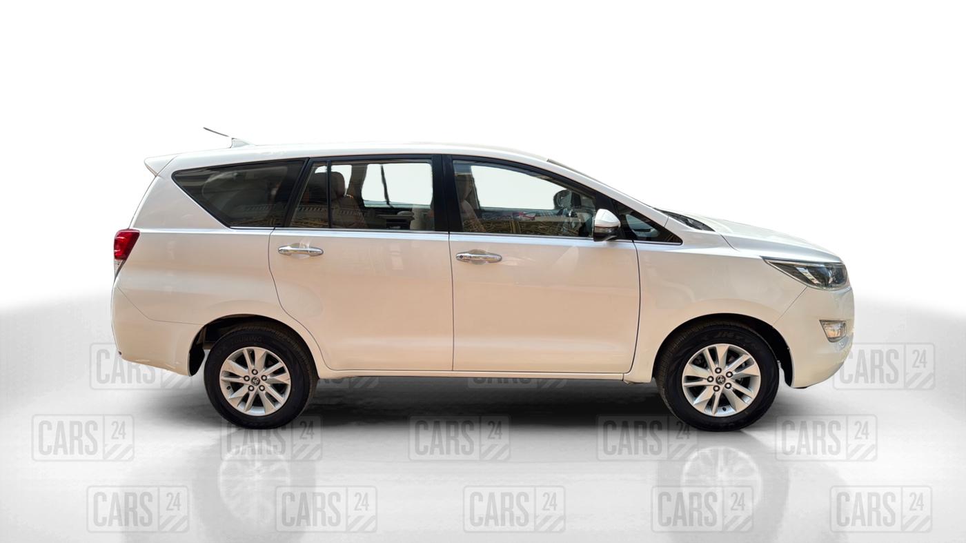 2018 Toyota Innova Crysta 2.4 VX 8 STR, Diesel, Manual, 51,759 km, Right Side View