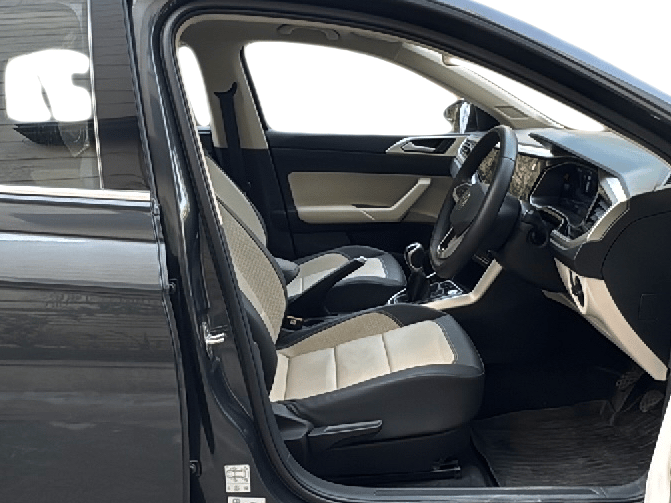 2023 Volkswagen VIRTUS TOPLINE TSI 1.0 MT, Petrol, Manual, 6,251 km, Right Side Front Door Cabin
